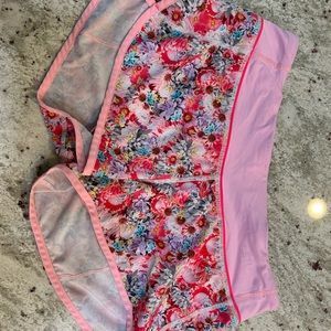 Lululemon Speed Up Short size 6
